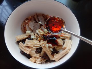 卤肉拌腐竹的做法步骤：9