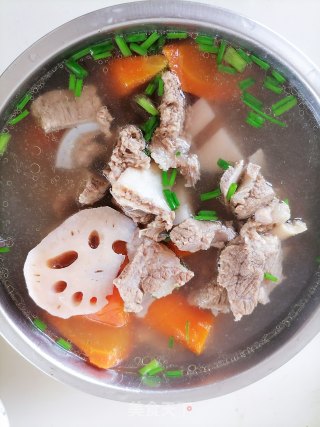 莲藕骨头汤的做法步骤：5