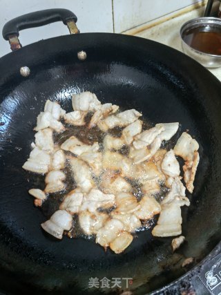 五花肉炒青椒的做法步骤：3