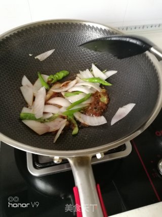 酱汁茄子的做法步骤：4