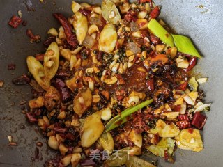 芹菜洋葱炒龙虾尾的做法步骤：7