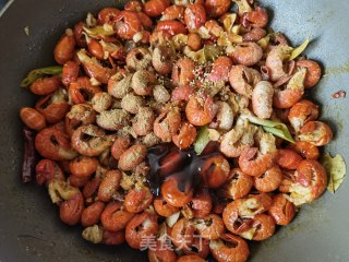 芹菜洋葱炒龙虾尾的做法步骤：10
