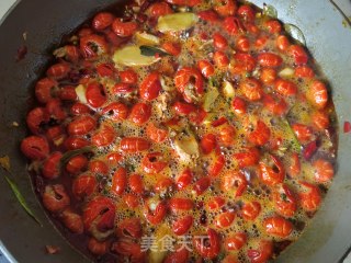 芹菜洋葱炒龙虾尾的做法步骤：13