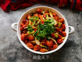 芹菜洋葱炒龙虾尾的做法步骤：19