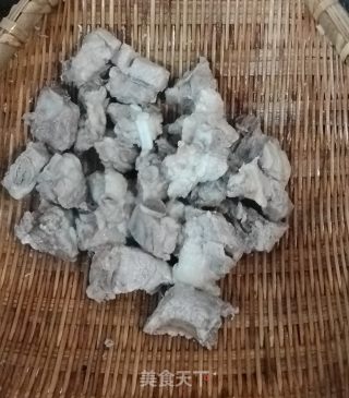 红烧排骨的做法步骤：1