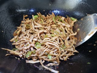 笋丝炒肉丝的做法步骤：5