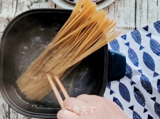 奶油意面的做法步骤：2
