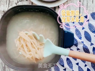奶油意面的做法步骤：3