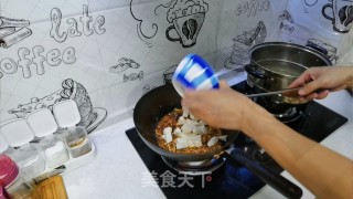 猪肉粉条炖豆皮的做法步骤：7