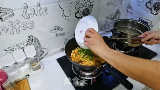 猪肉粉条炖豆皮的做法步骤：10