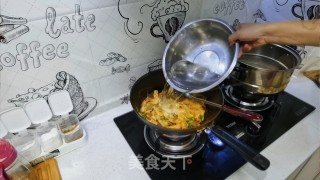 猪肉粉条炖豆皮的做法步骤：11