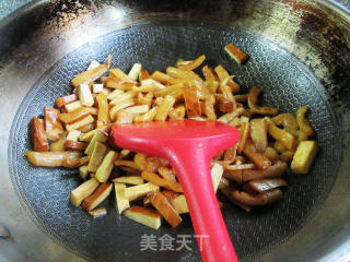 香干炒萝卜干的做法步骤：6