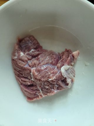 沙茶牛肉的做法步骤：1