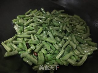 五花肉焖豆角的做法步骤：3