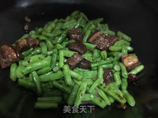 五花肉焖豆角的做法步骤：4