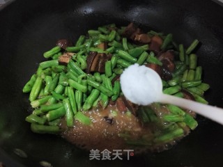 五花肉焖豆角的做法步骤：5