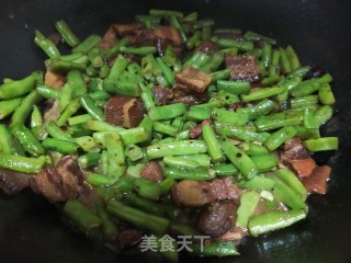 五花肉焖豆角的做法步骤：7
