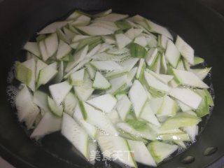 虾仁炒西葫芦的做法步骤：2