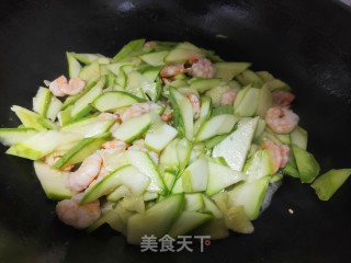 虾仁炒西葫芦的做法步骤：12