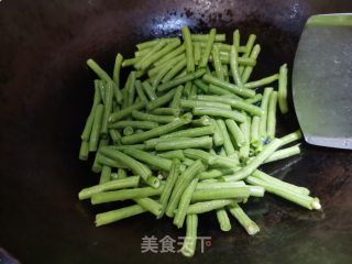水煮豆角的做法步骤：2