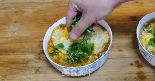 酸辣煎蛋空心面的做法步骤：11