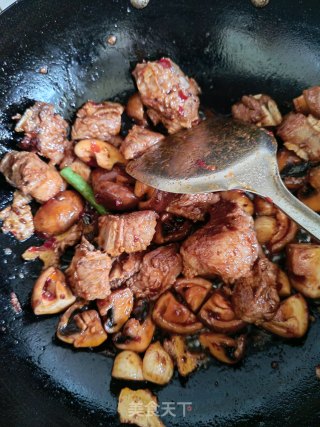 土豆烧排骨的做法步骤：3