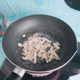 西蓝花炒肉的做法步骤：7