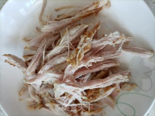 西芹炒卤肉的做法步骤：4