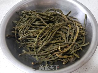 干豆角肉馅饺子的做法步骤：1