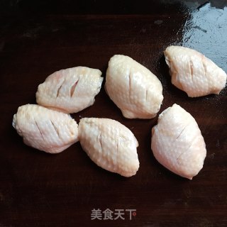 奥尔良烤鸡翅的做法步骤：1