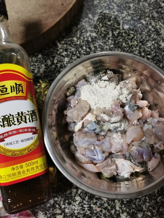 小煎牛蛙的做法步骤：6