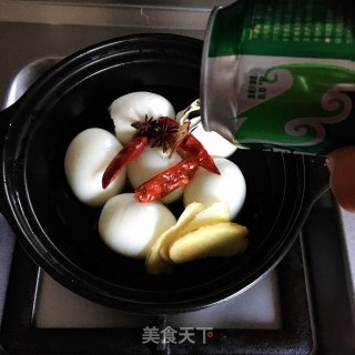 啤酒卤蛋的做法步骤：4