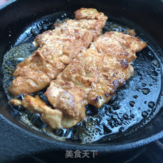 鸡胸肉煎蛋手抓饼的做法步骤：4