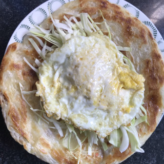鸡胸肉煎蛋手抓饼的做法步骤：7