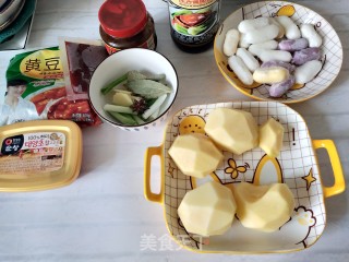 鸡爪鸡腿煲的做法步骤：2