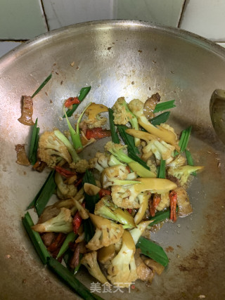 孜然味花菜的做法步骤：9