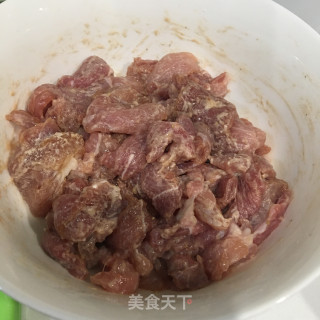 肉片烧冬瓜的做法步骤：1