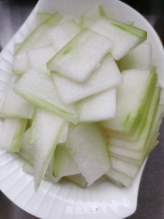 蒜炒冬瓜的做法步骤：2
