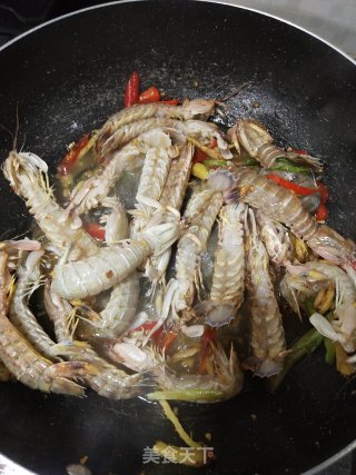 葱姜蒜小米辣皮皮虾的做法步骤：3