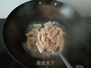 红烧腐竹的做法步骤：3