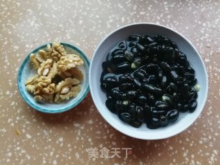核桃黑豆浆的做法步骤：1