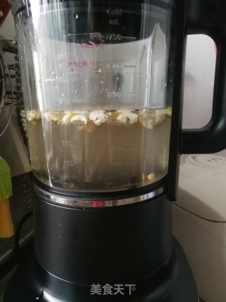 核桃黑豆浆的做法步骤：2