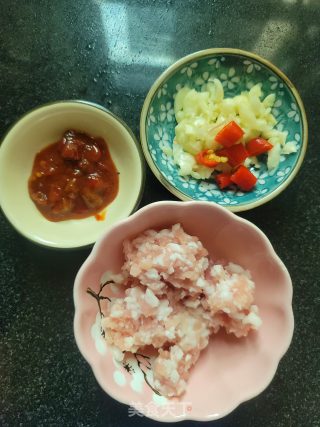 辣豆瓣肉末炒酸豆角的做法步骤：2