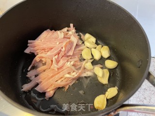 香肠意粉的做法步骤：7