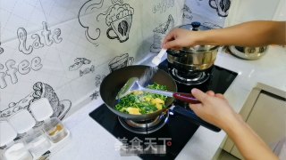 韭菜炒鸡蛋的做法步骤：9