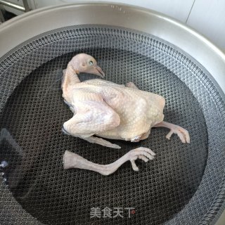 陈皮绿豆鸽子汤的做法步骤：2