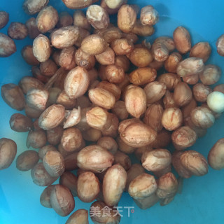花生莲藕煲排骨的做法步骤：3
