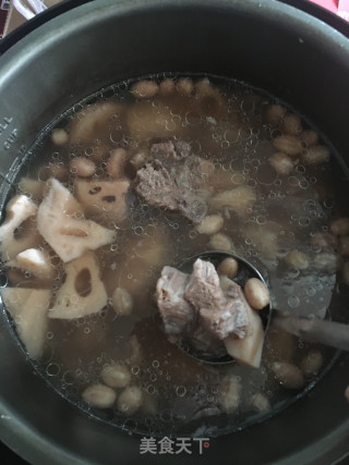 花生莲藕煲排骨的做法步骤：7