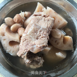 花生莲藕煲排骨的做法步骤：9