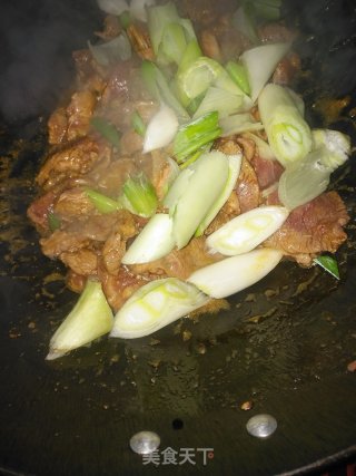 葱爆羊肉的做法步骤：5